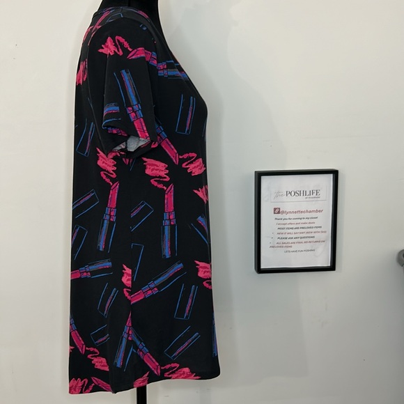 LuLaRoe Irma Tunic High low Blouse size Medium lipsticks cosmetology make up - Picture 4 of 9